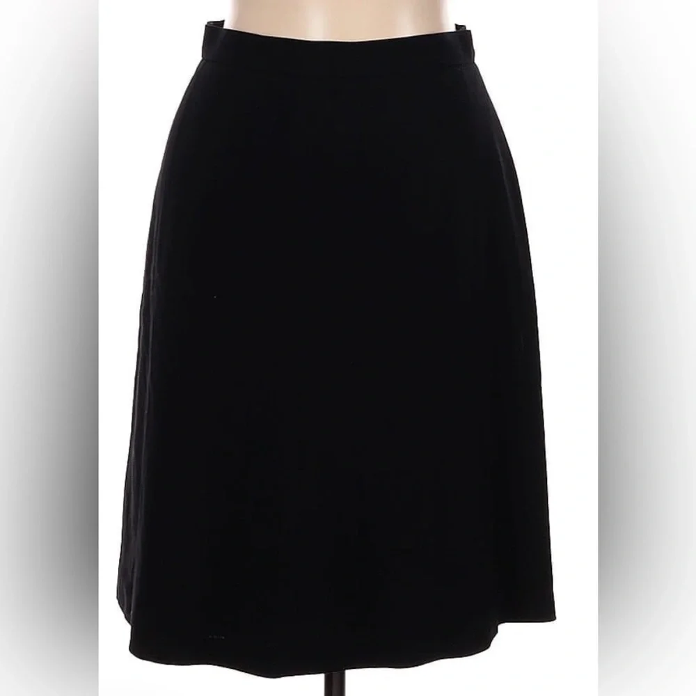 CHANEL Black Wool Skirt •44